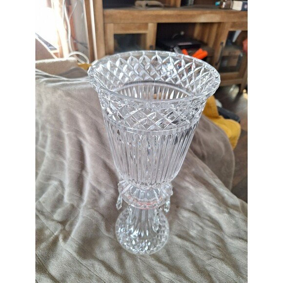 Elegant Vintage Clear 16" tall Ribbed and Flared Glass Vase Candle/Flower vase - Picture 10 of 16